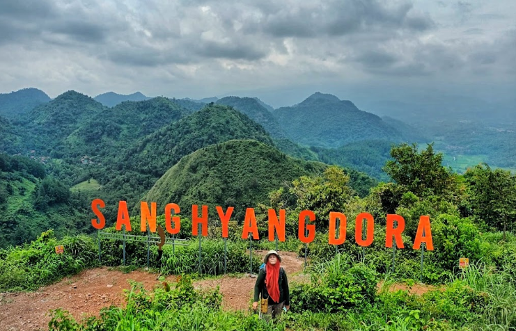 Bukit SanghyangDora